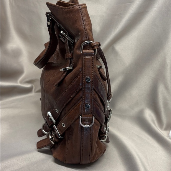 Micheal Kors Milo Shoulder Tote w/Dust Bag - Picture 15 of 17